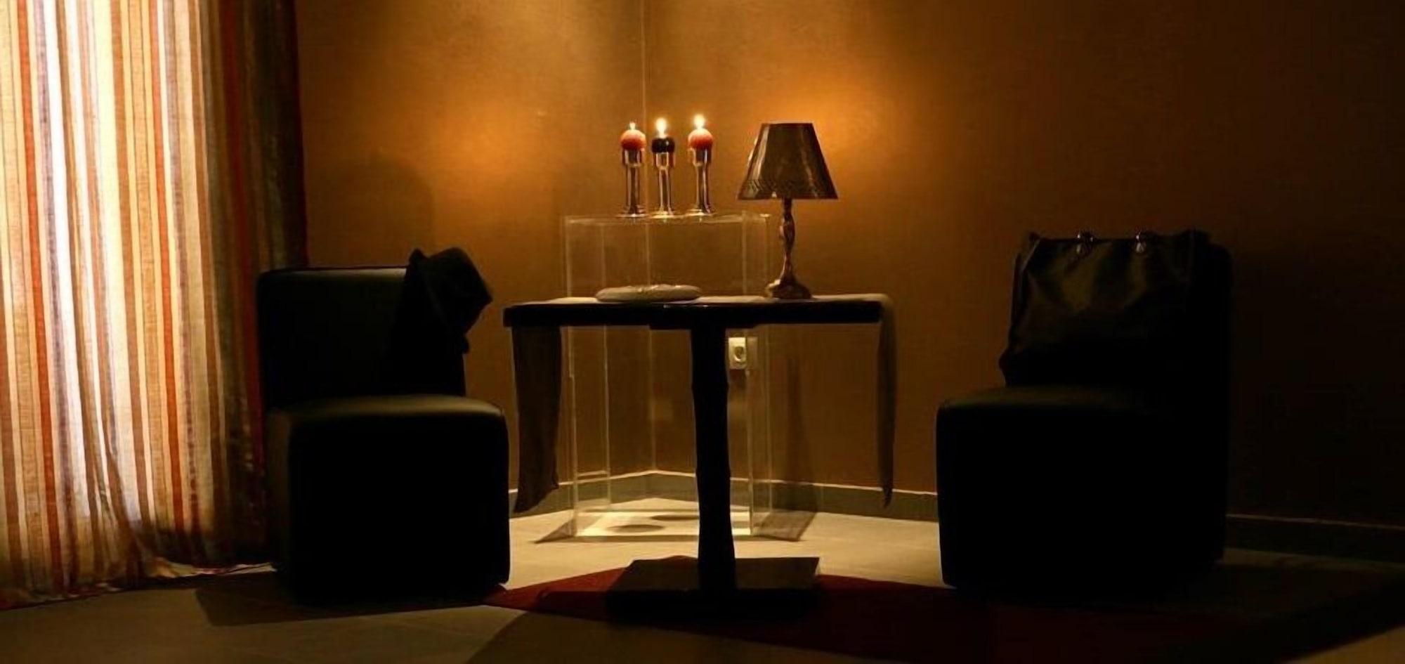 La Adults Only Hotel 3*