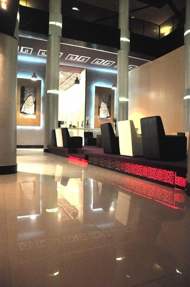La Adults Only Hotel